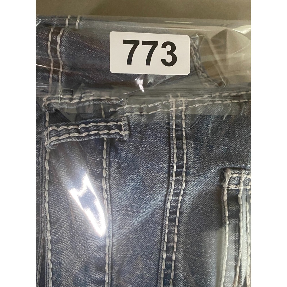 Maurices Womens Denim Shorts Size 13/14 Distressed Contrast‎ Stitch Medium Wash - Picture 11 of 11